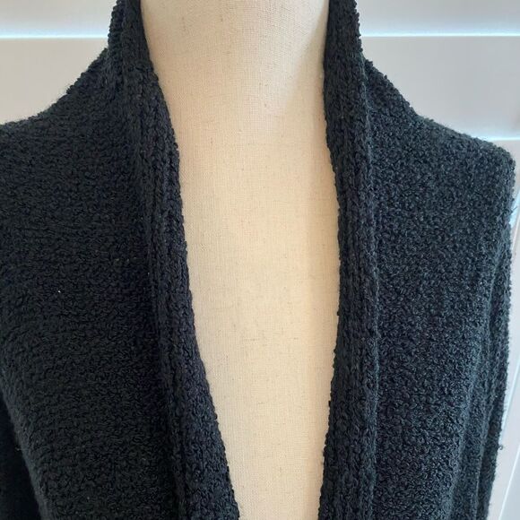 Size S/M Black soft open front long sleeved sweater Debut - Picture 2 of 8